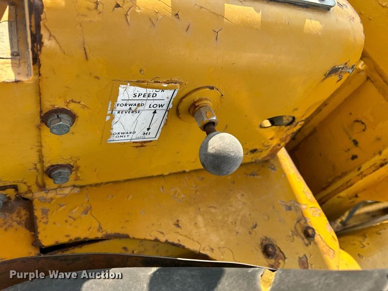 image for item DR4729 1976 Caterpillar 613  elevating scraper