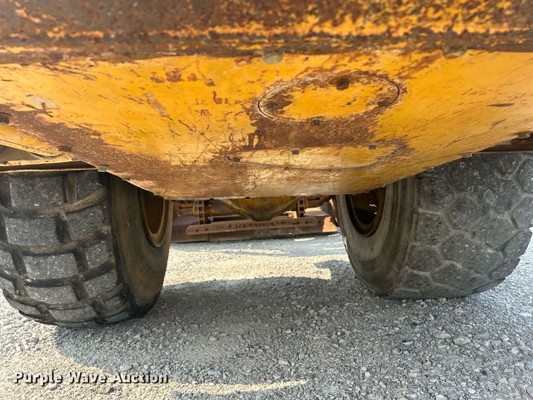 image for item DR4729 1976 Caterpillar 613  elevating scraper