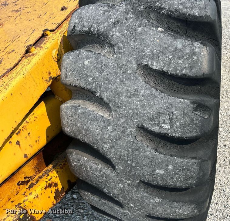 image for item DR4729 1976 Caterpillar 613  elevating scraper