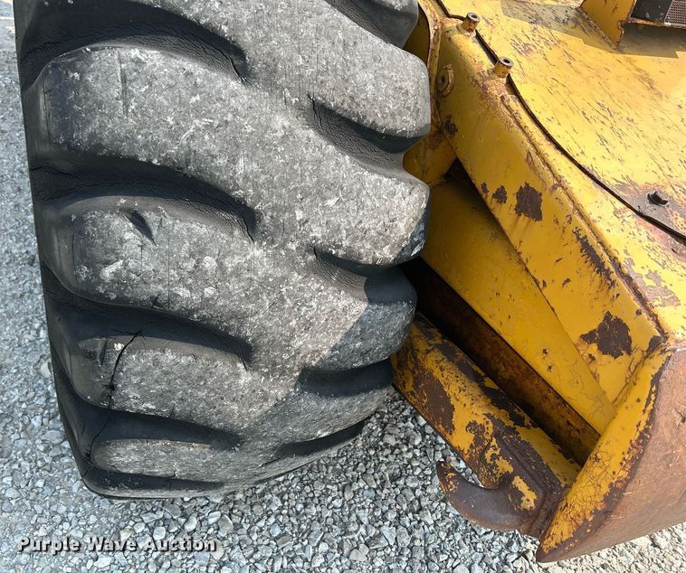 image for item DR4729 1976 Caterpillar 613  elevating scraper