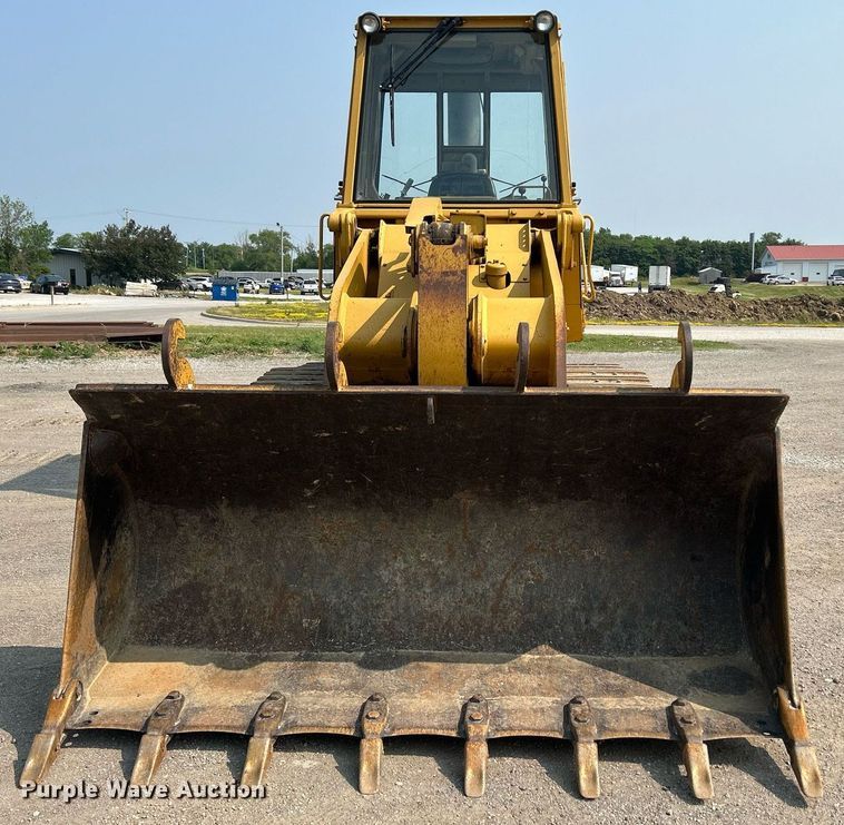 image for item DR4730 1984 Caterpillar 953  track loader