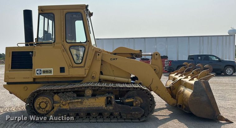 image for item DR4730 1984 Caterpillar 953  track loader