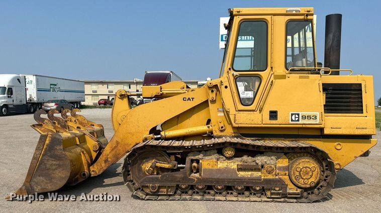 image for item DR4730 1984 Caterpillar 953  track loader