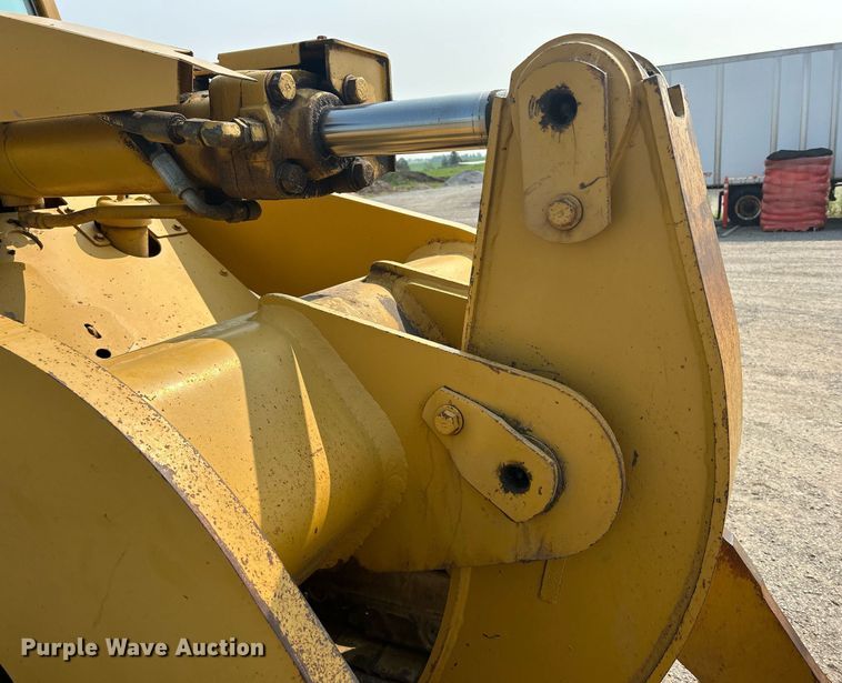 image for item DR4730 1984 Caterpillar 953  track loader