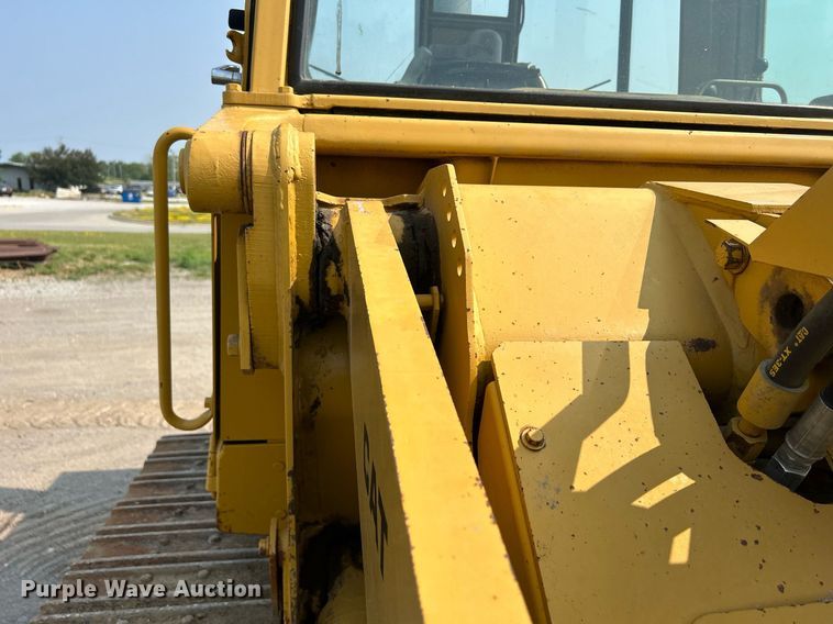 image for item DR4730 1984 Caterpillar 953  track loader