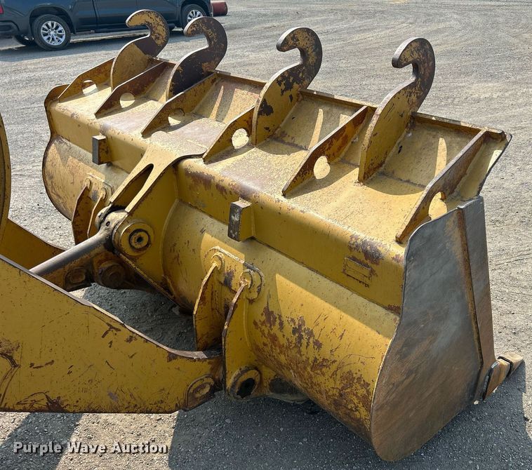 image for item DR4730 1984 Caterpillar 953  track loader