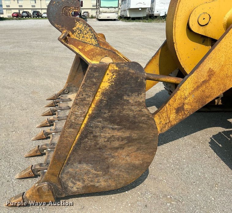image for item DR4730 1984 Caterpillar 953  track loader