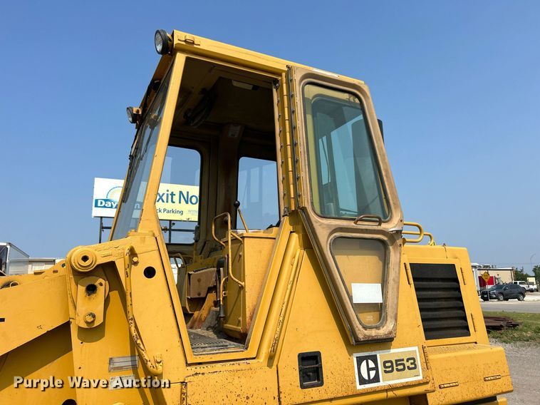 image for item DR4730 1984 Caterpillar 953  track loader