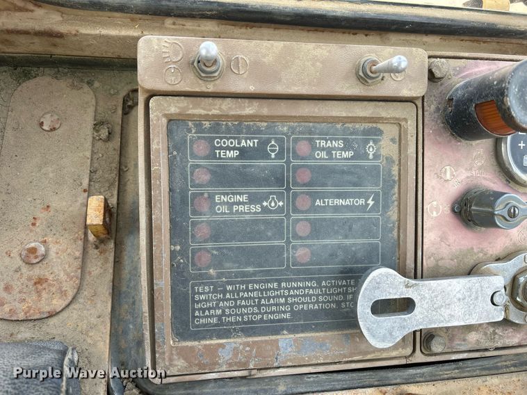 image for item DR4730 1984 Caterpillar 953  track loader