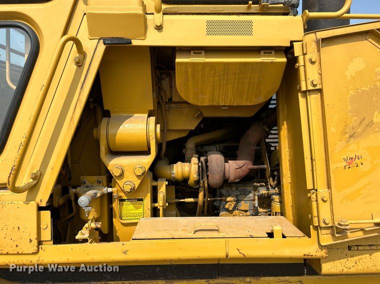 image for item DR4730 1984 Caterpillar 953  track loader