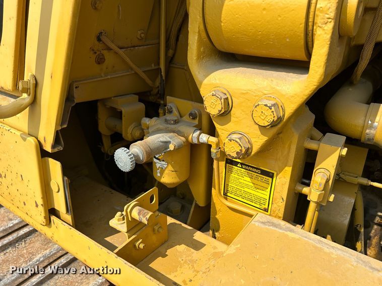 image for item DR4730 1984 Caterpillar 953  track loader