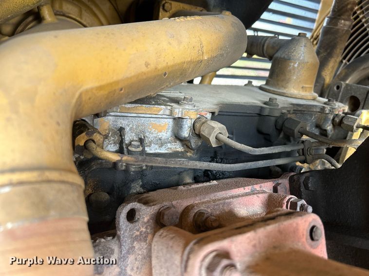 image for item DR4730 1984 Caterpillar 953  track loader