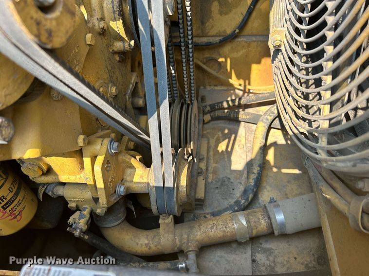 image for item DR4730 1984 Caterpillar 953  track loader