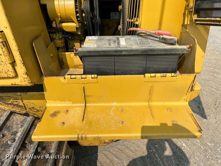 image for item DR4730 1984 Caterpillar 953  track loader