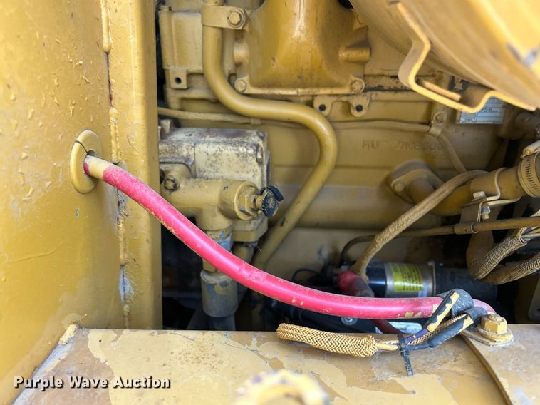 image for item DR4730 1984 Caterpillar 953  track loader