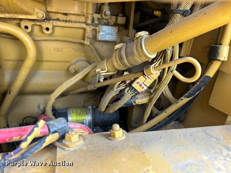 image for item DR4730 1984 Caterpillar 953  track loader