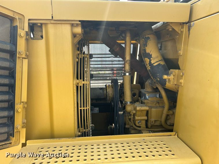 image for item DR4730 1984 Caterpillar 953  track loader