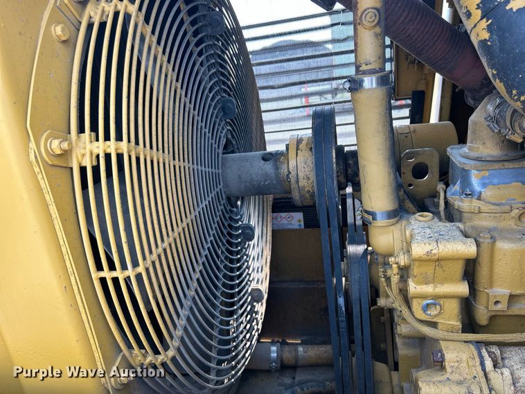 image for item DR4730 1984 Caterpillar 953  track loader