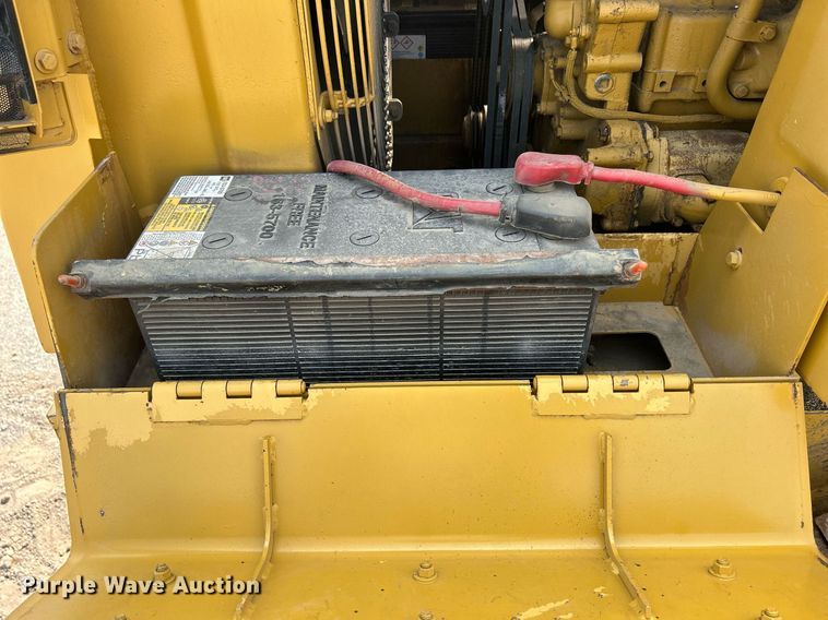 image for item DR4730 1984 Caterpillar 953  track loader