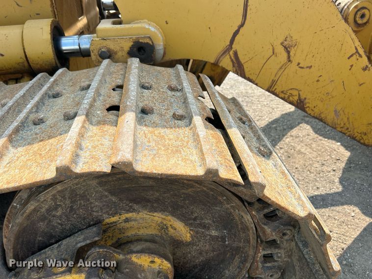 image for item DR4730 1984 Caterpillar 953  track loader