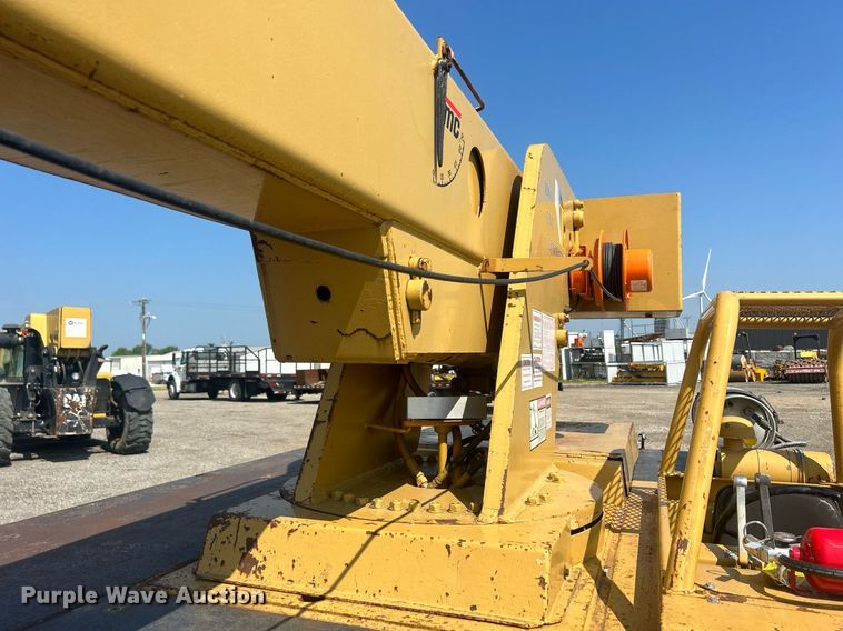 image for item DR4739 Broderson 1C2002B  crane