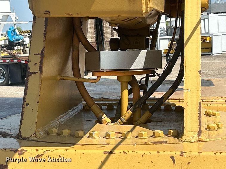 image for item DR4739 Broderson 1C2002B  crane