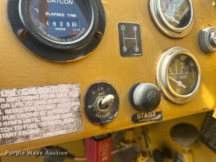 image for item DR4739 Broderson 1C2002B  crane