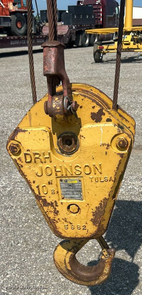 image for item DR4739 Broderson 1C2002B  crane