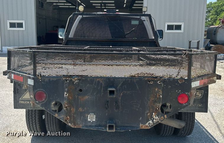 image for item DR4747 2006 Dodge Ram 3500  flatbed pickup truck