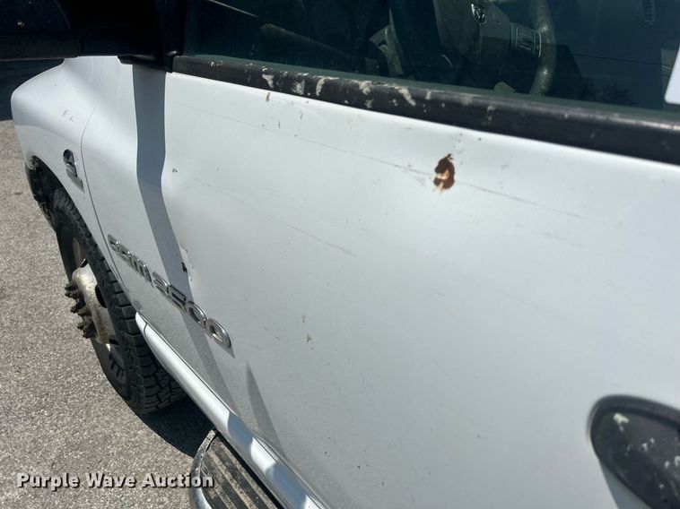 image for item DR4747 2006 Dodge Ram 3500  flatbed pickup truck