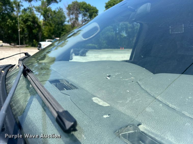 image for item DR4747 2006 Dodge Ram 3500  flatbed pickup truck