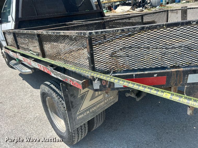 image for item DR4747 2006 Dodge Ram 3500  flatbed pickup truck