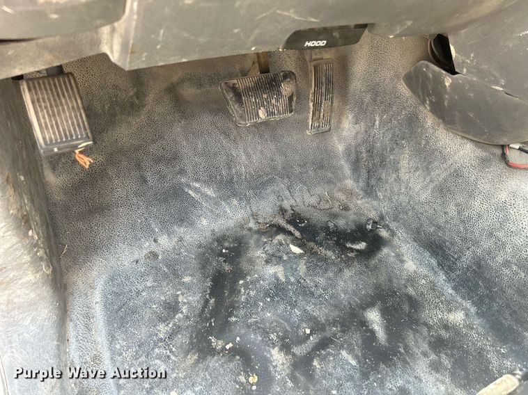 image for item DR4747 2006 Dodge Ram 3500  flatbed pickup truck