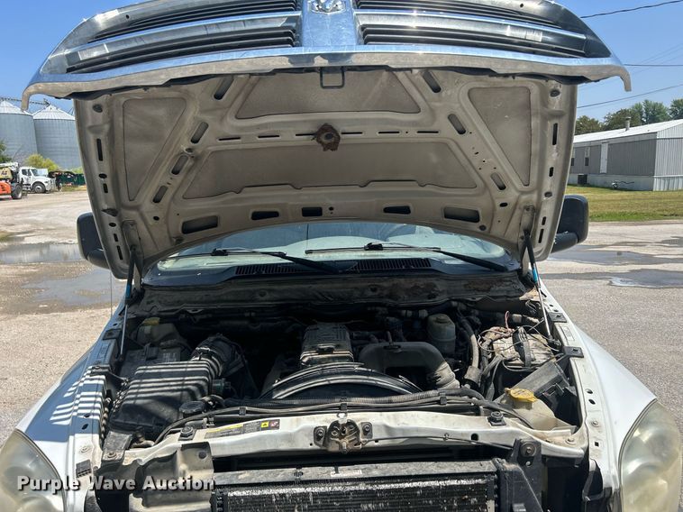 image for item DR4747 2006 Dodge Ram 3500  flatbed pickup truck