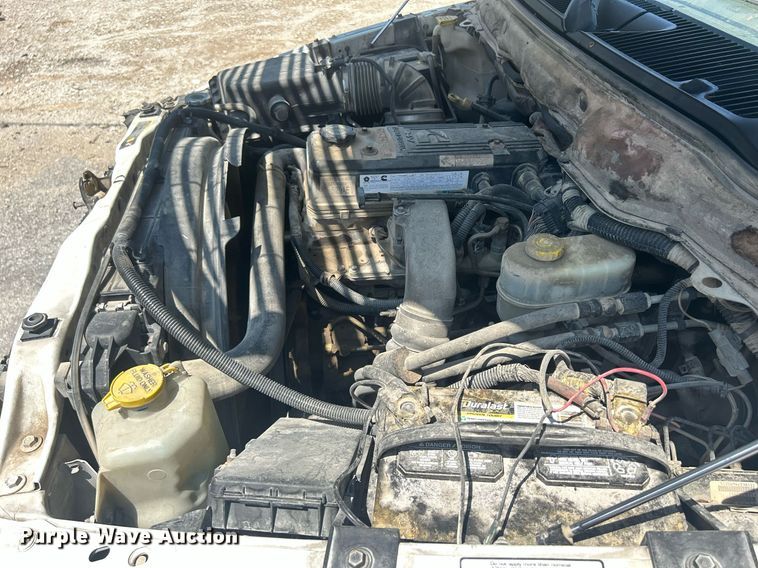 image for item DR4747 2006 Dodge Ram 3500  flatbed pickup truck