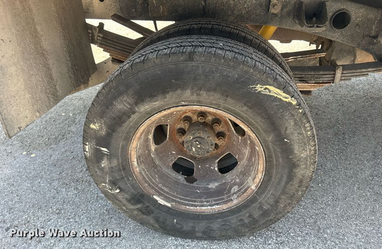 image for item DR4747 2006 Dodge Ram 3500  flatbed pickup truck