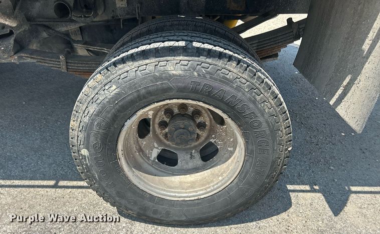 image for item DR4747 2006 Dodge Ram 3500  flatbed pickup truck