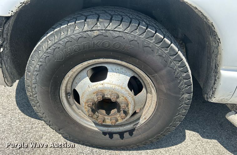 image for item DR4747 2006 Dodge Ram 3500  flatbed pickup truck