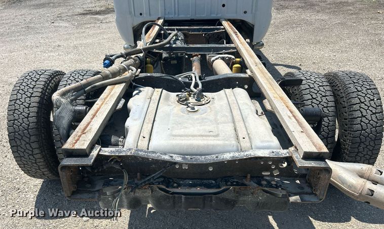 image for item DR4748 2011 Ford F350 Super Duty  pickup truck cab and chassis