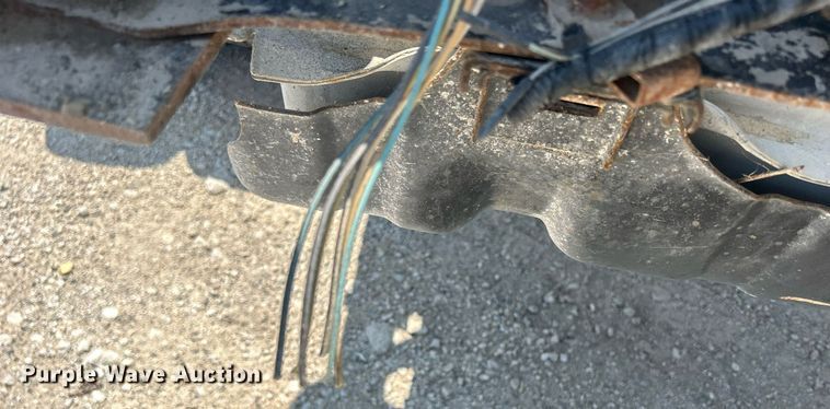 image for item DR4748 2011 Ford F350 Super Duty  pickup truck cab and chassis