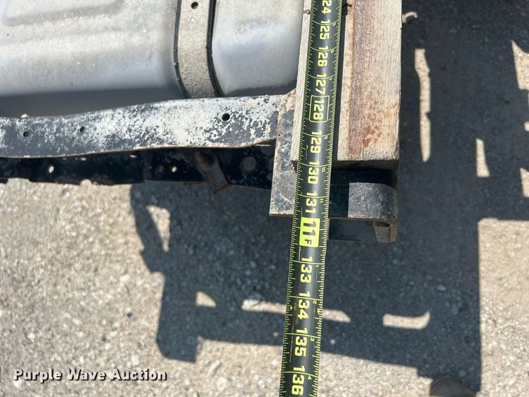 image for item DR4748 2011 Ford F350 Super Duty  pickup truck cab and chassis