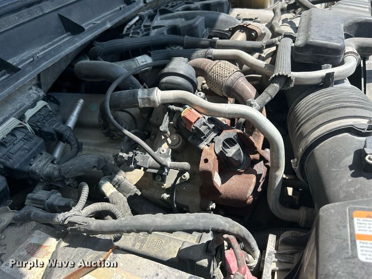 image for item DR4748 2011 Ford F350 Super Duty  pickup truck cab and chassis