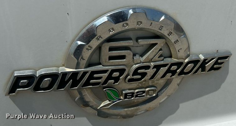 image for item DR4748 2011 Ford F350 Super Duty  pickup truck cab and chassis