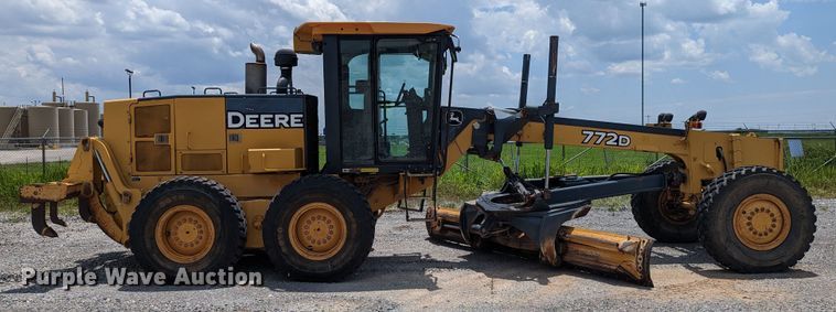 image for item DR6974 2007 John Deere 772D  motor grader