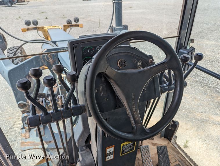 image for item DR6974 2007 John Deere 772D  motor grader