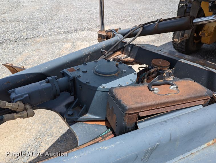 image for item DR6974 2007 John Deere 772D  motor grader