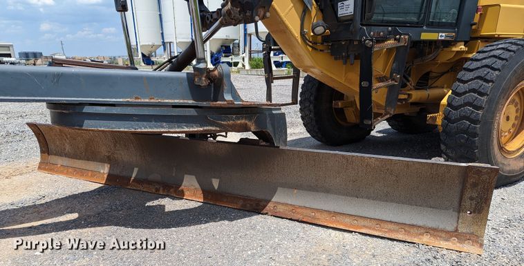 image for item DR6974 2007 John Deere 772D  motor grader