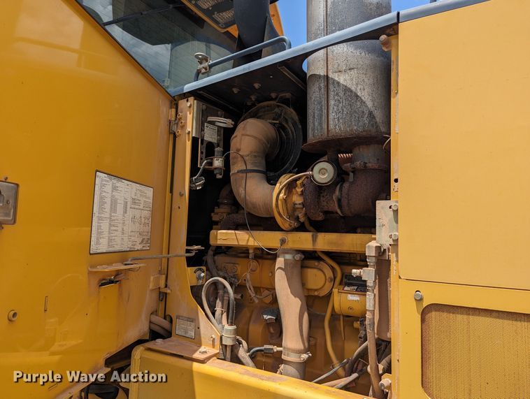 image for item DR6974 2007 John Deere 772D  motor grader