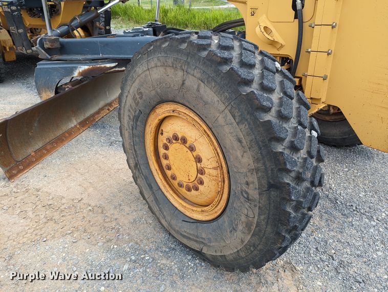 image for item DR6974 2007 John Deere 772D  motor grader