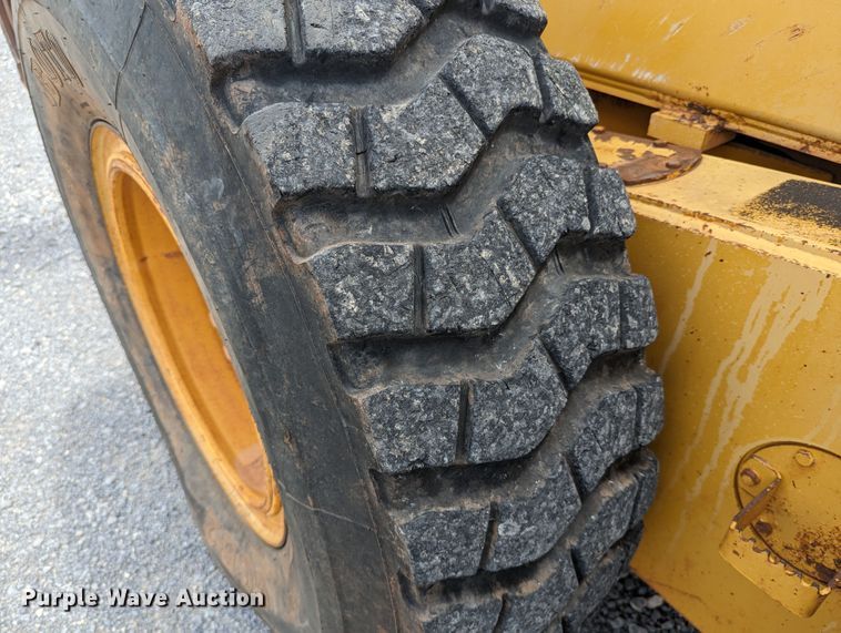 image for item DR6974 2007 John Deere 772D  motor grader